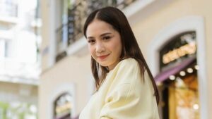 Nagita Slavina được truyền thông Indonesia nhắc đến như ứng viên cổ đông kiểm soát (calon pengendali) của công ty niêm yết VISI trong kế hoạch thâu tóm. Nguồn ảnh: CNN