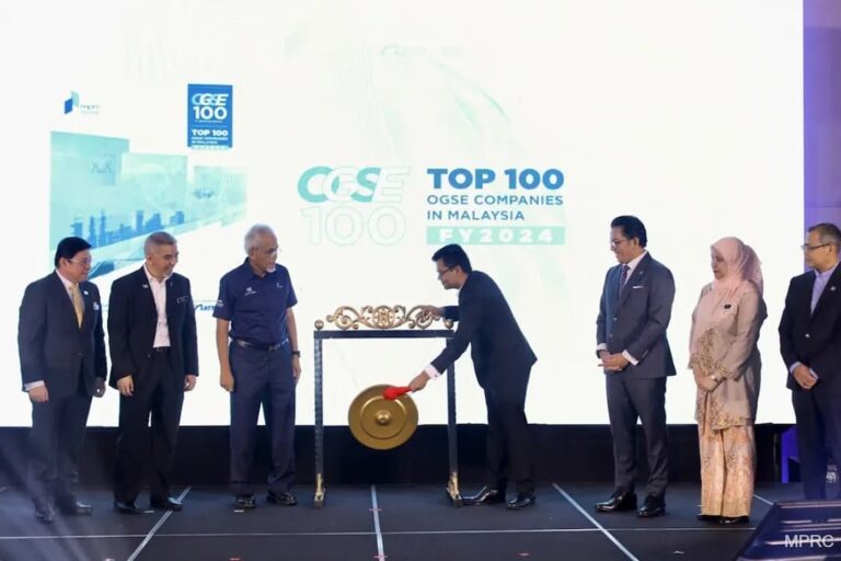 Bộ trưởng Kinh tế Malaysia Akmal Nasrullah Mohd Nasir kêu gọi doanh nghiệp dầu khí đẩy mạnh xuất khẩu để giữ lợi thế cạnh tranh. Ảnh / The Edge Malaysia